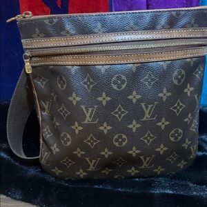 Authentic Pre-Loved Louis Vuitton Bosphore Handbag